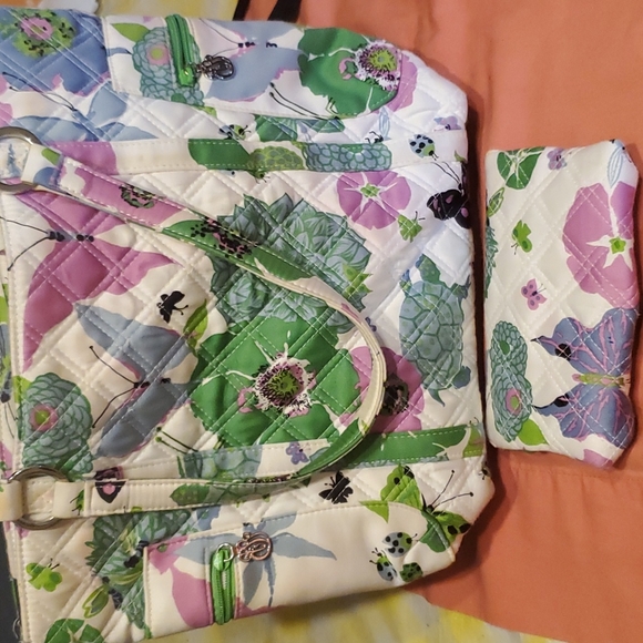 Vera Bradley Large Handbag Excellent Condition - Picture 2 of 9